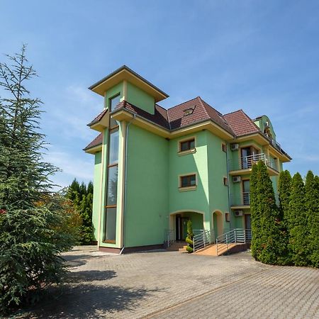 PensionBB Veľký Meder Bagian luar foto